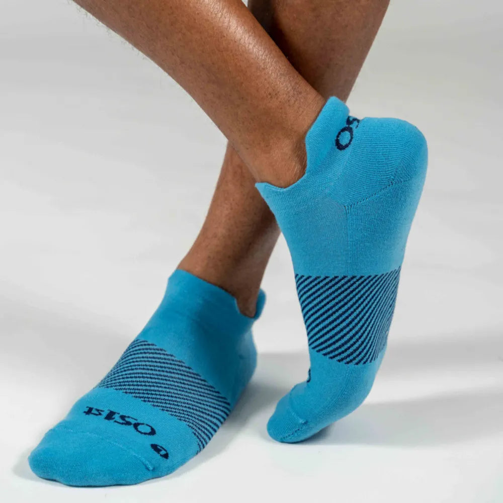Man wearing carolina blue wicked comfort socks | OS1st